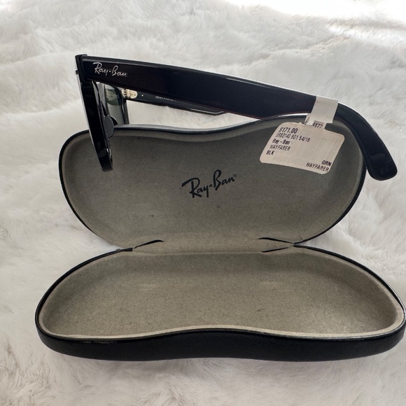 Authentic Ray-Ban sunglasses  NWT main image 4